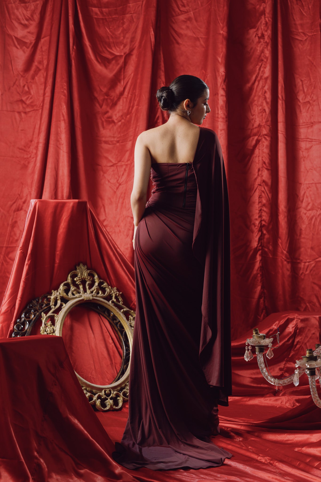 Crimson grip saree