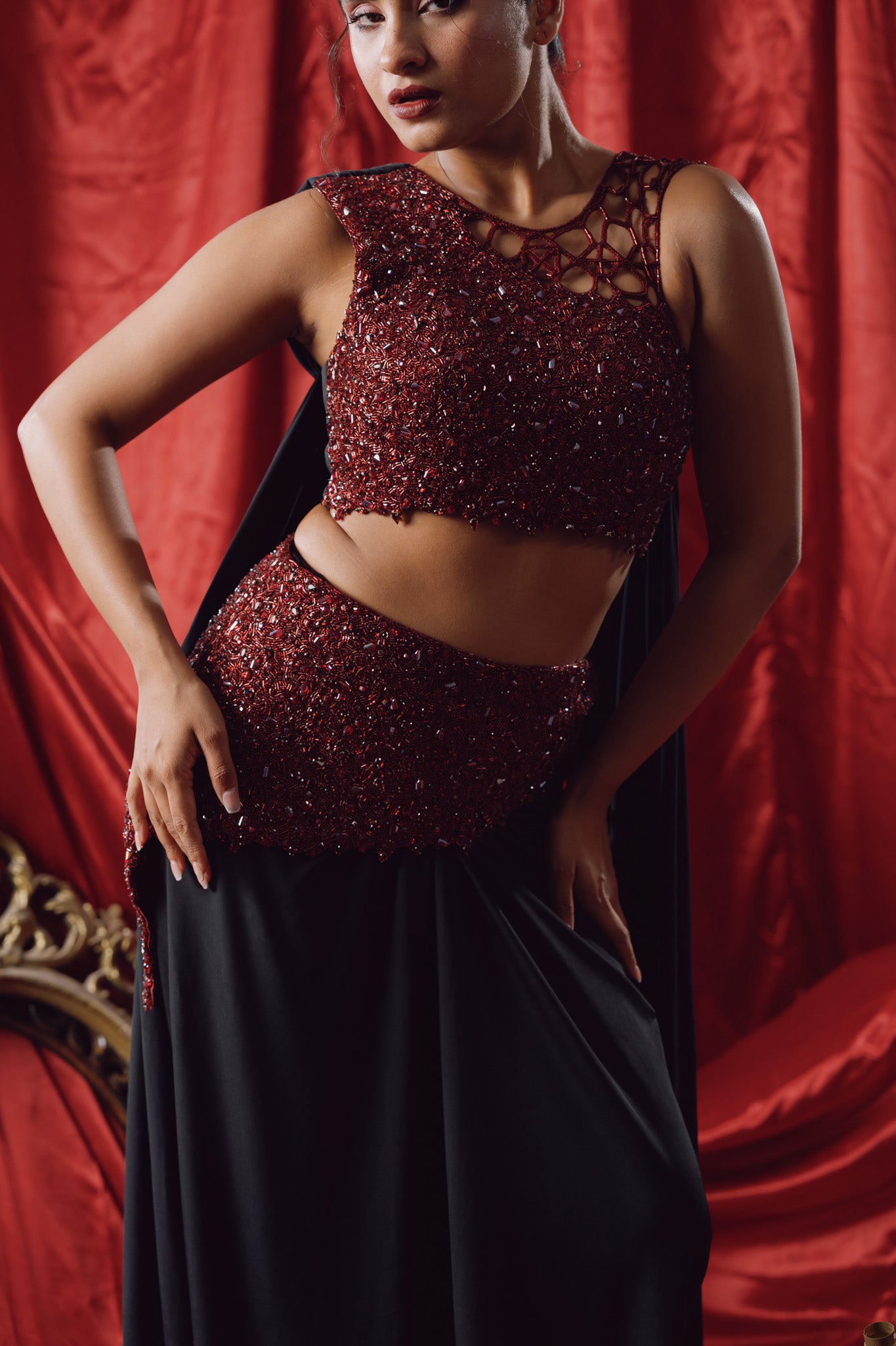 Scarlet Saga Top