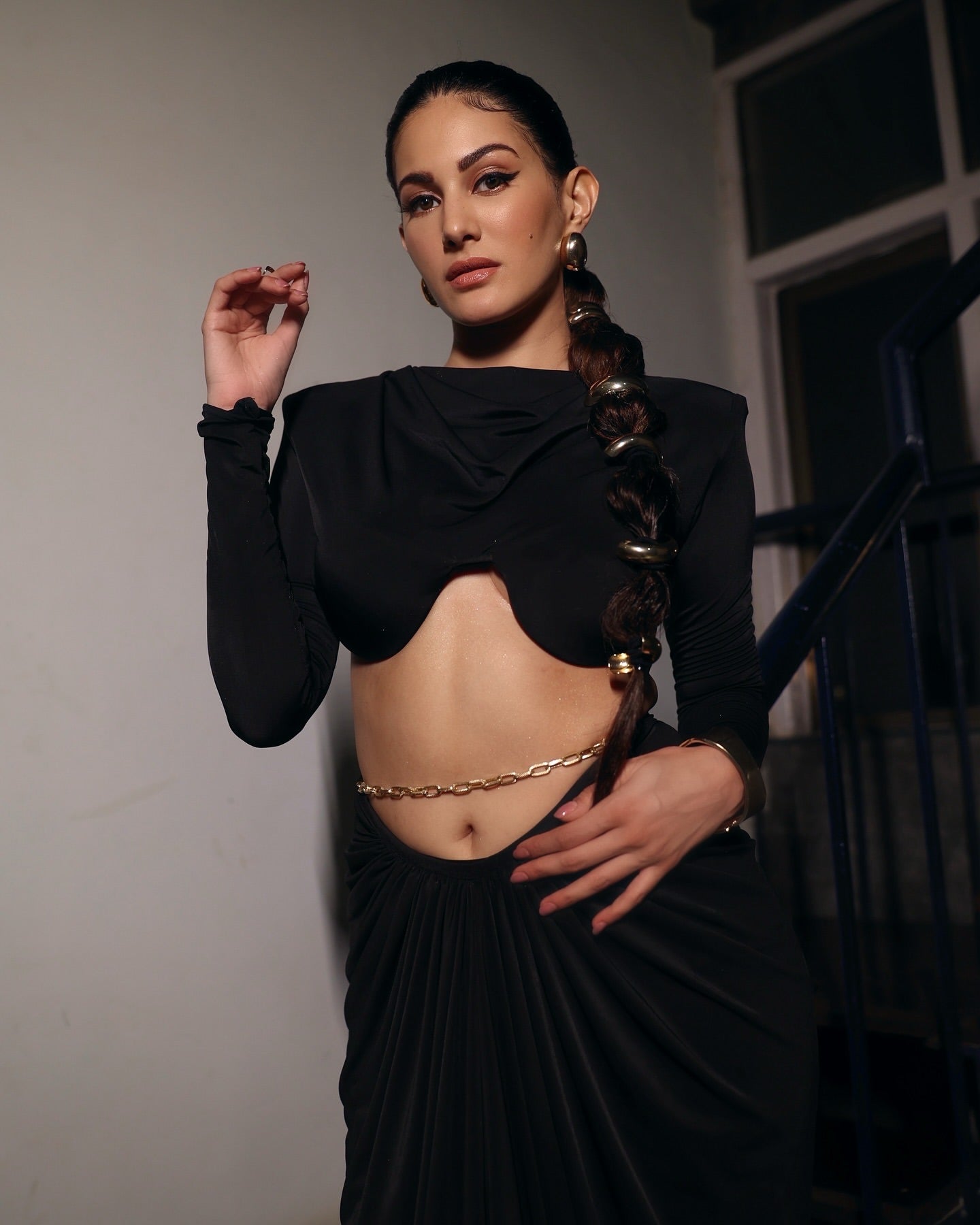 Amyra Dastur Nefertiti Black
